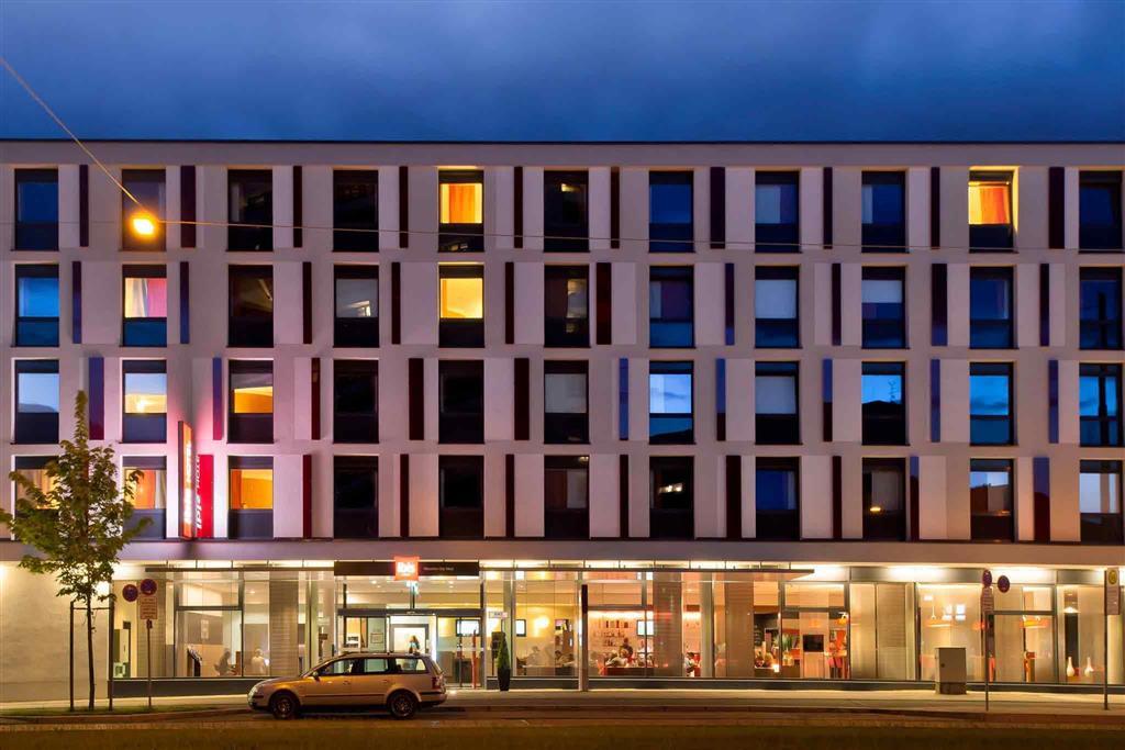 Ibis Hotel Muenchen City West Екстериор снимка